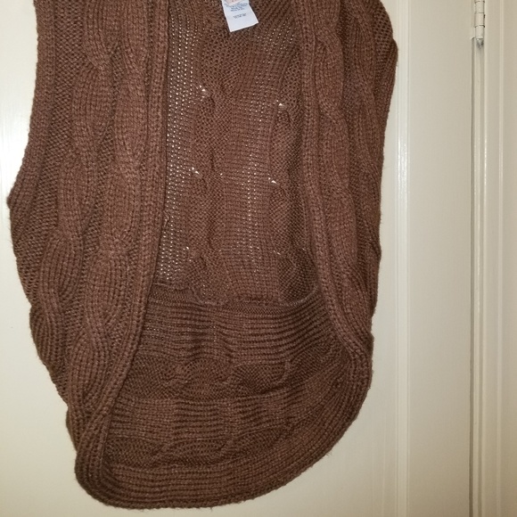 Vest shrug - Picture 2 of 3